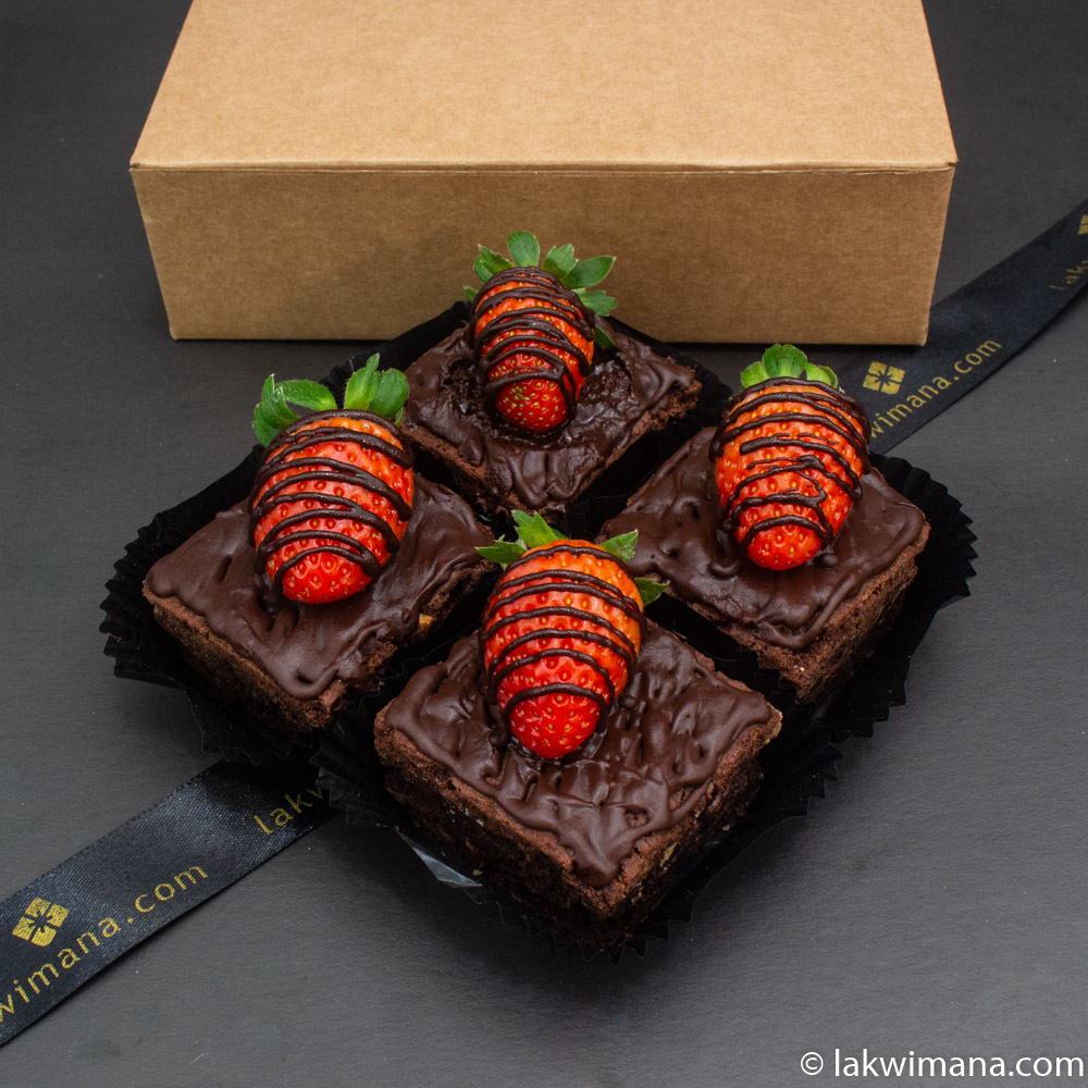 Strawberry Chocolate Brownies 4pcs